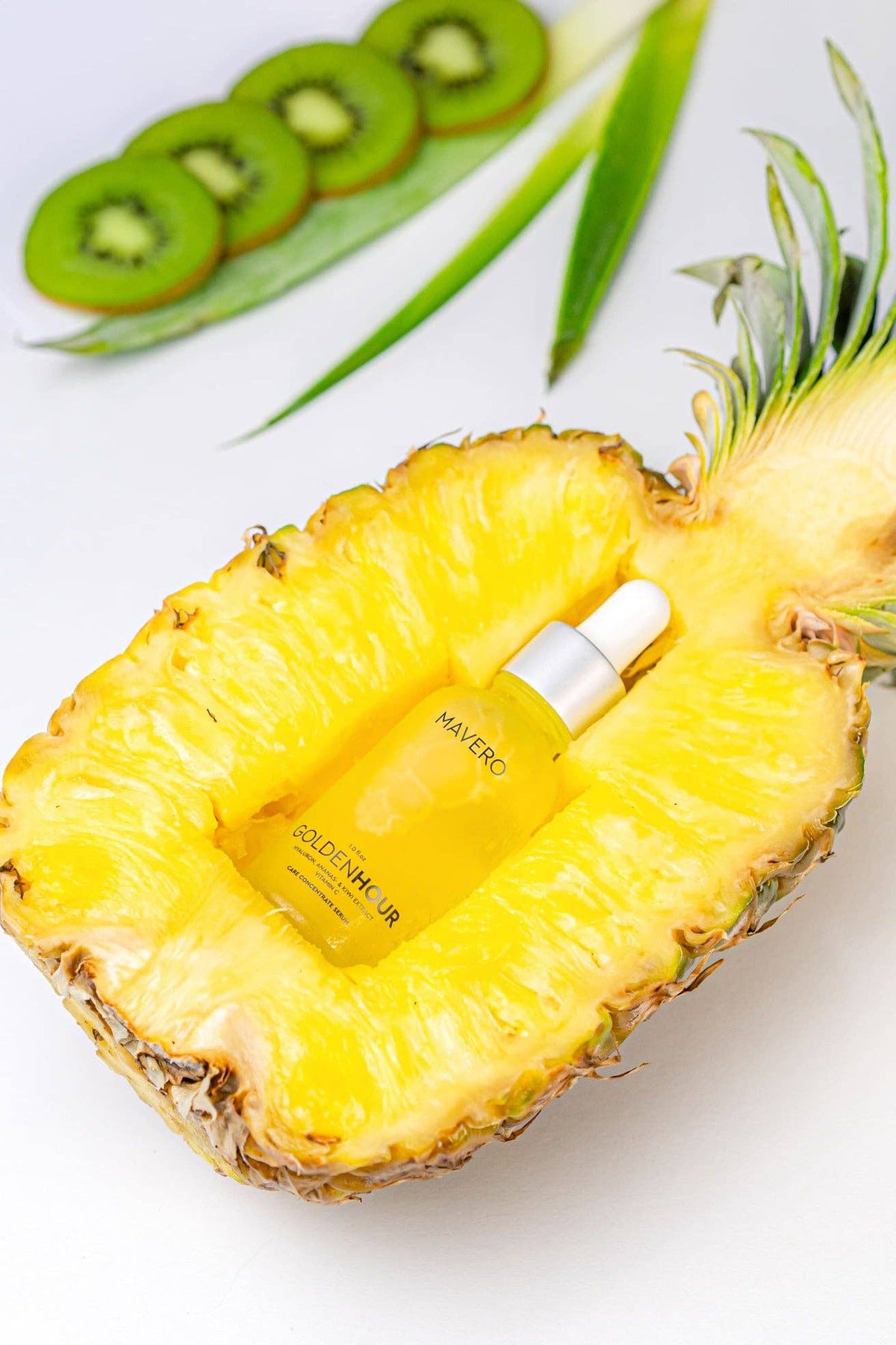 MAVERO GOLDENHOUR Vitamin C Serum | Serum Προσώπου με Βιταμίνη C, Υαλουρονικό, Ακτινίδιο & Ανανά 30ml